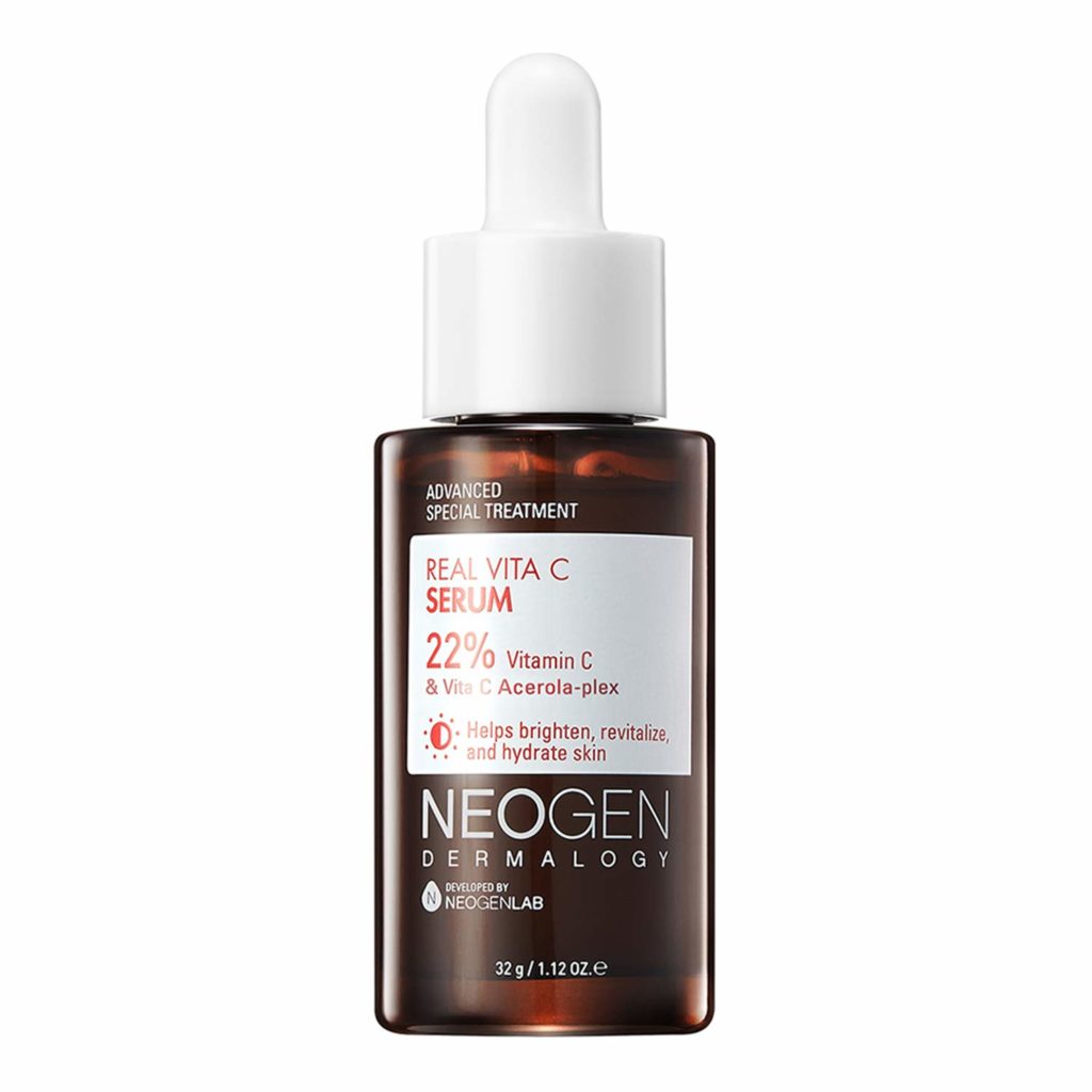 Amazing vitamin C serum with pure ascorbic acid for skin that glows.